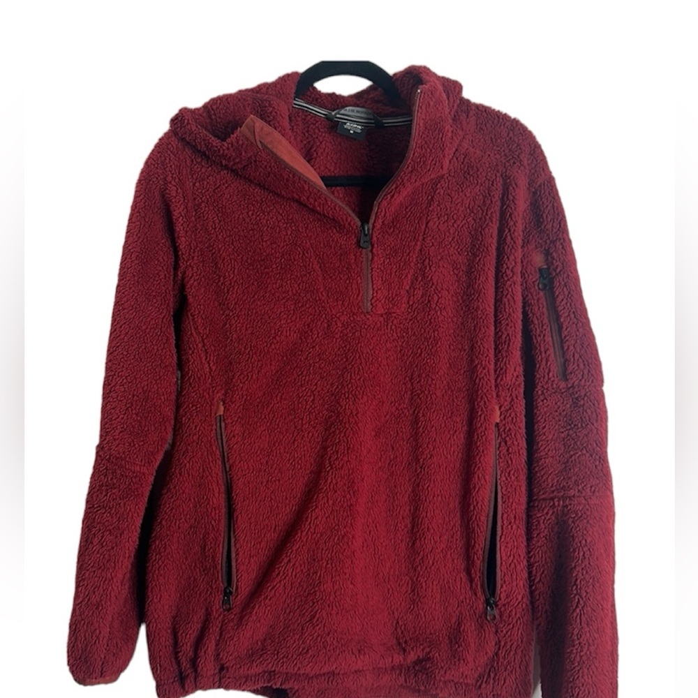 KUHL burgundy fleece hoodie size medium out door hiking camping